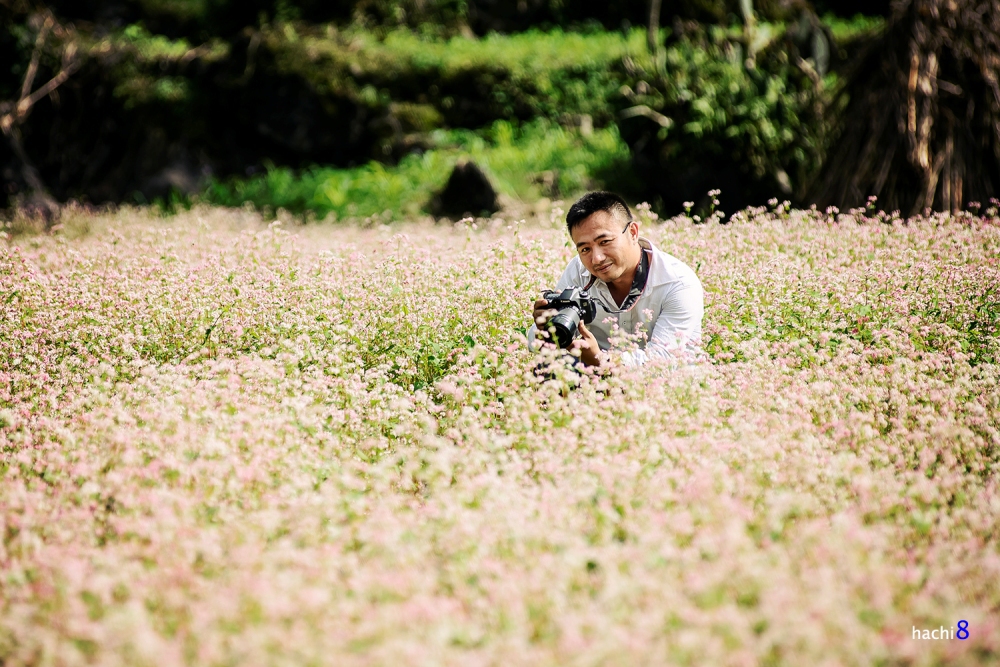 phóng viên chụp ảnh